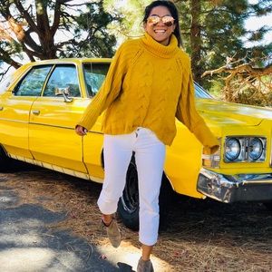 HOST PICK 🌼Mustard Cozy Sweater🌻